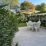 Sleeps 4 With Garden, Walking Distance To Beaches דירה מאנדליה-לה-נאפול