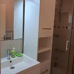Sleeps 4 With Garden, Walking Distance To Beaches דירה *