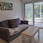 דירה Sleeps 4 With Garden, Walking Distance To Beaches
