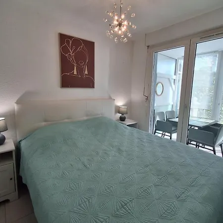 Apartman Sleeps 4 With Garden, Walking Distance To Beaches Mandelieu