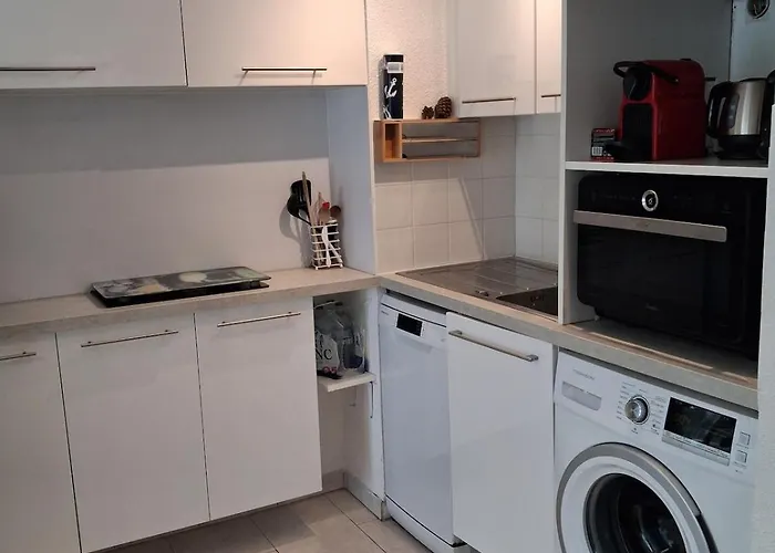 Sleeps 4 With Garden, Walking Distance To Beaches Lejlighed *